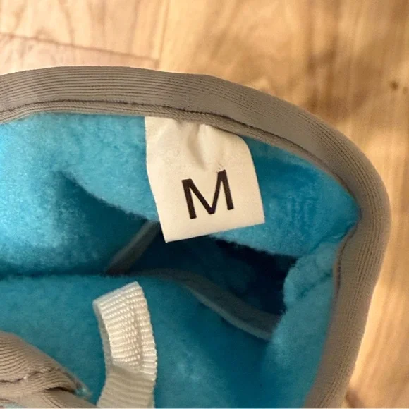 The North Face Black &White 2-in-1 Waterproof Jacket, size 7/8 & Gloves - Picture 8 of 8